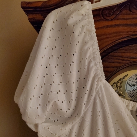 Loxology Women's Eyelet Shift Dress NWOT - Picture 8 of 14